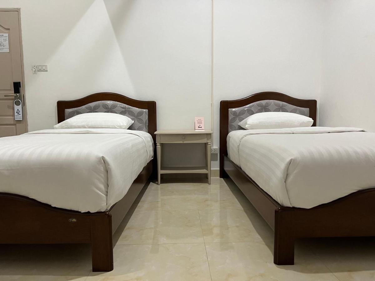 Mall Suites Hotel Bangkok Exteriör bild