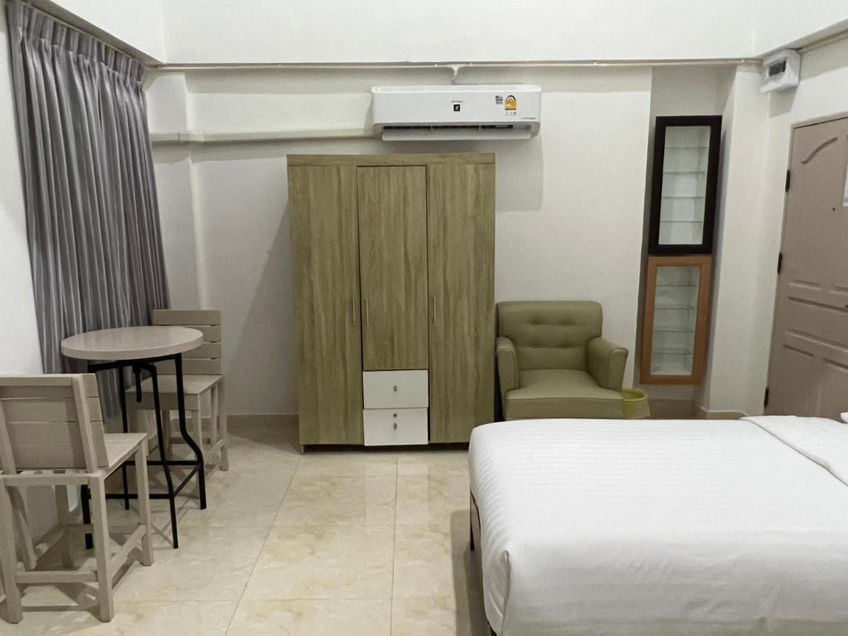 Mall Suites Hotel Bangkok Exteriör bild
